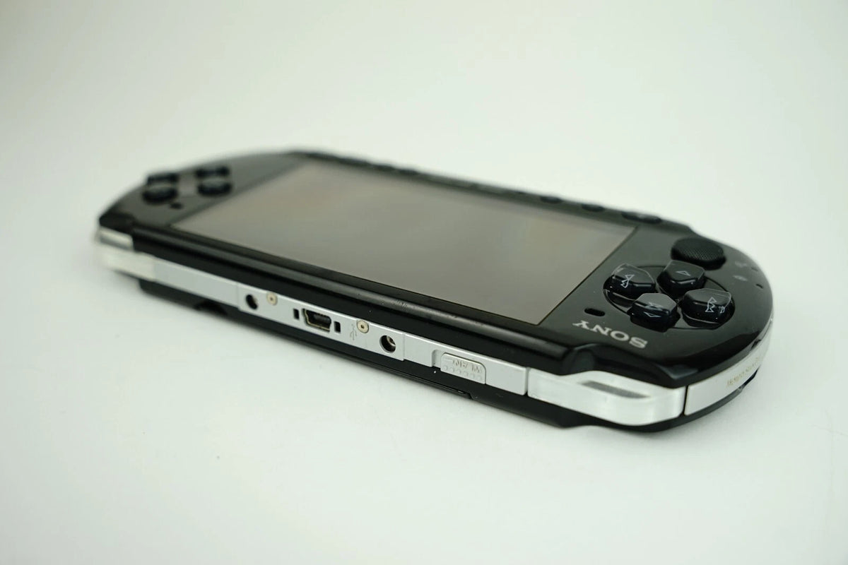 Sony PlayStation PSP 1000/2000/3000 Console with Charger/New Battery Region Free