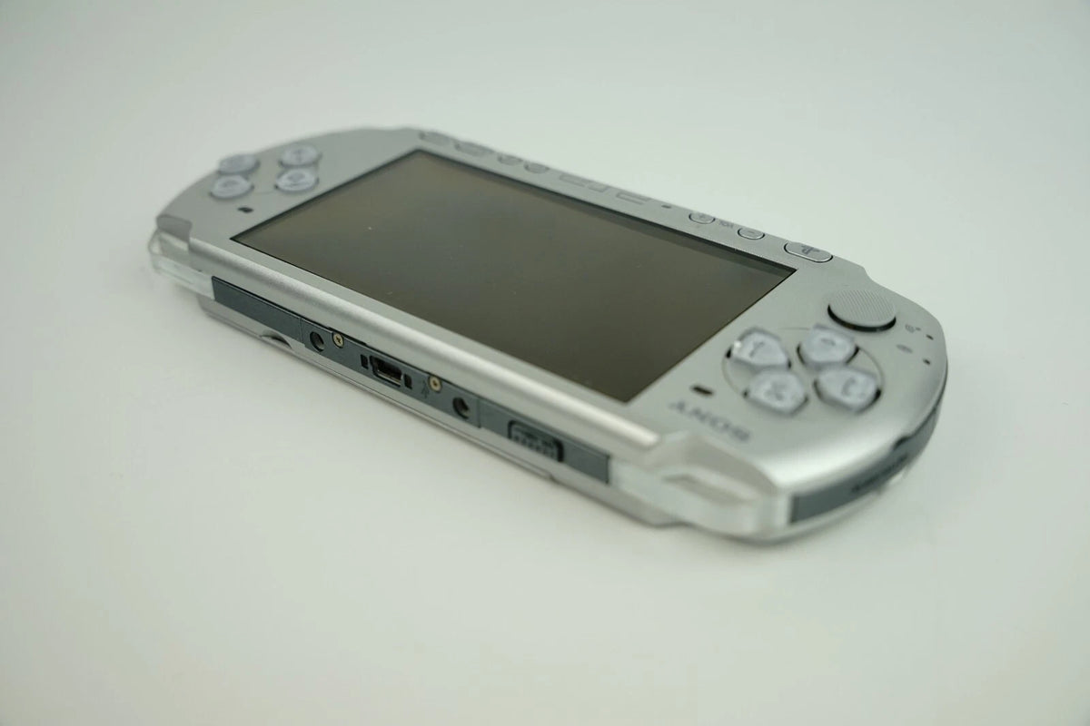 Sony PlayStation PSP 1000/2000/3000 Console with Charger/New Battery Region Free